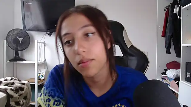 Snapshot of babygirlfree chatting on 02/23/26, 06:49 babygirlfree online show from 02/23/26, 06:49