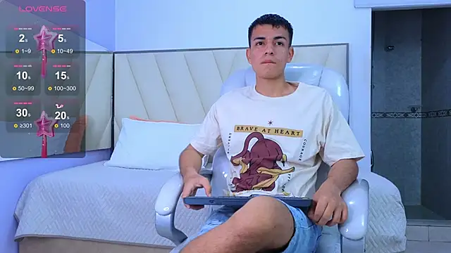 Hotboy21  online show from 09/23/25, 03:31