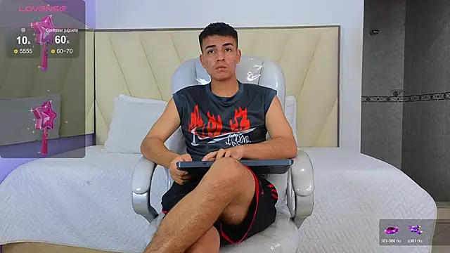 Hotboy21  online show from 11/12/25, 03:51