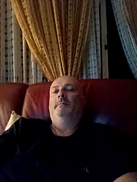 Alexis Bull online show from 09/18/25, 10:34