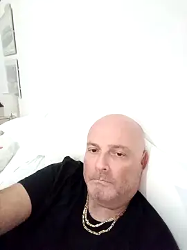 Alexis Bull online show from 10/07/25, 02:47