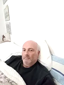 Alexis Bull online show from 11/28/25, 06:10