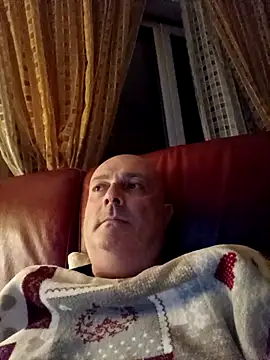 Alexis Bull online show from 12/01/25, 12:04