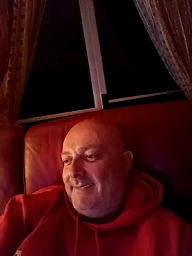 Alexis Bull online show from 04/07/26, 10:42