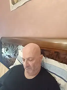 Snapshot of Alexis_Bull chatting on 07/14/26, 10:21 Alexis Bull online show from 07/14/26, 10:21