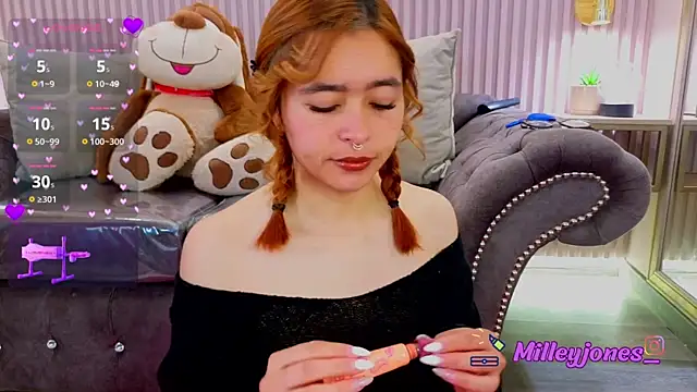Snapshot of MilleyJones chatting on 07/02/26, 11:49 MilleyJones online show from 07/02/26, 11:49