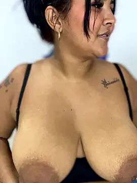 sashaoficial  online show from 01/18/26, 08:45