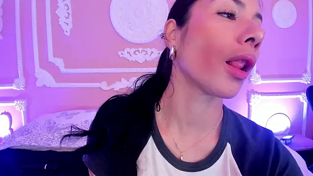 ArianaReynoldss online show from 09/12/25, 07:25