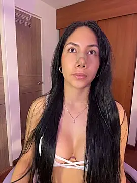 ArianaReynoldss online show from 05/12/26, 10:01