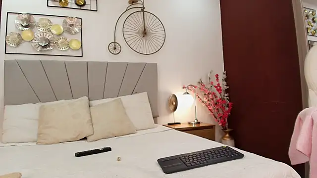 im eli1 online show from 02/25/26, 07:34