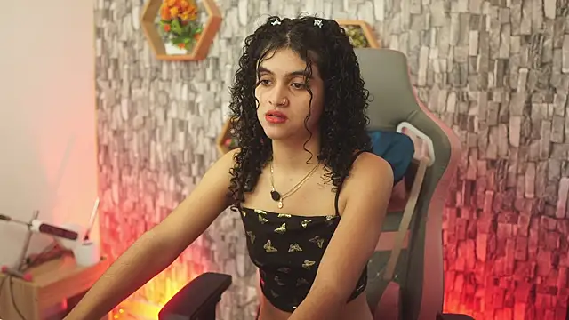 bonniie 98  online show from 04/07/26, 07:03