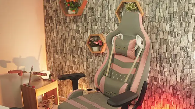 bonniie 98  online show from 07/02/26, 07:53