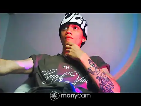 santihot089 online show from 10/12/25, 12:20