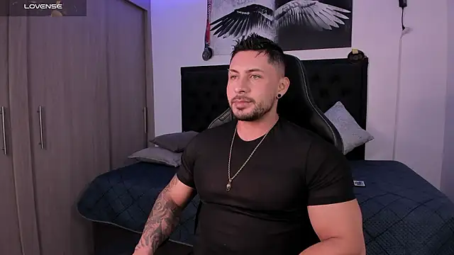 santi aesthetic online show from 02/15/26, 12:07