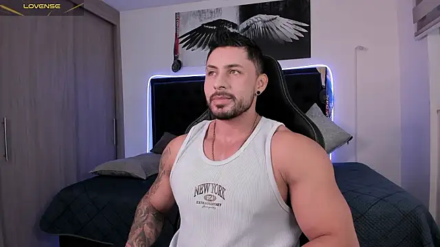 santi aesthetic online show from 02/23/26, 11:13