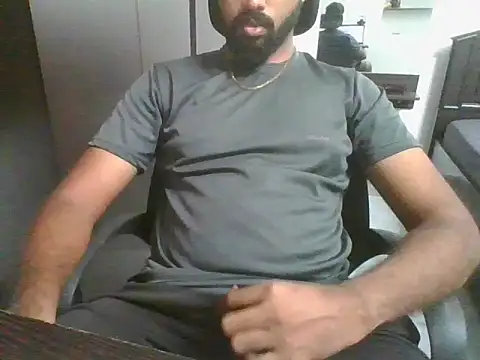 lovelyakash69 online show from 10/14/25, 10:16