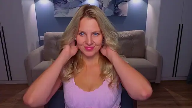 MelanieBennett online show from 07/13/26, 08:17