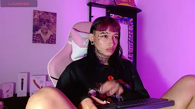 SharaRoss1 online show from 04/18/26, 08:09