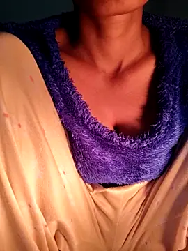 Snapshot of Desi_Bhabi_01 chatting on 02/07/26, 05:49 Desi Bhabi 01 online show from 02/07/26, 05:49