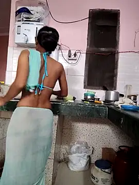 Snapshot of Desi_Bhabi_01 chatting on 02/20/26, 05:15 Desi Bhabi 01 online show from 02/20/26, 05:15