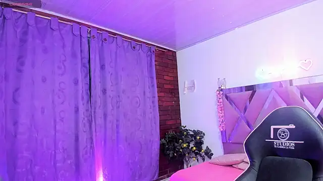 saaya tay online show from 12/15/25, 12:09