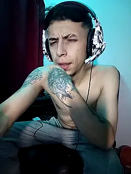 Snapshot of Chris__Jones chatting on 09/11/25, 04:12 Chris Jones online show from 09/11/25, 04:12