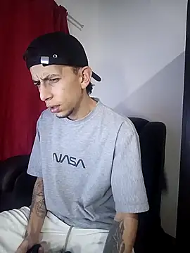 Snapshot of Chris__Jones chatting on 10/01/25, 04:07 Chris Jones online show from 10/01/25, 04:07