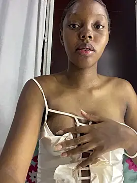 Snapshot of Meegannhill chatting on 11/14/25, 02:16 Meegannhill online show from 11/14/25, 02:16