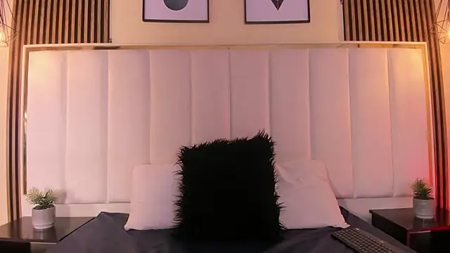 AmmberJones online show from 03/21/25, 03:33