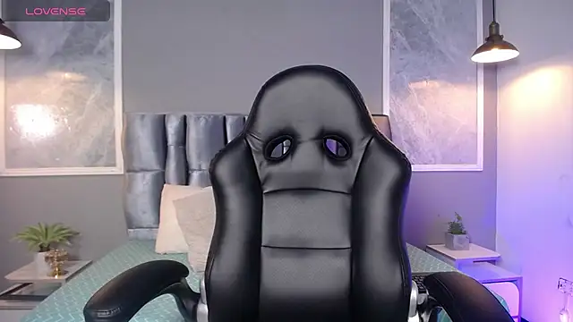 AmmberJones online show from 03/22/25, 03:30