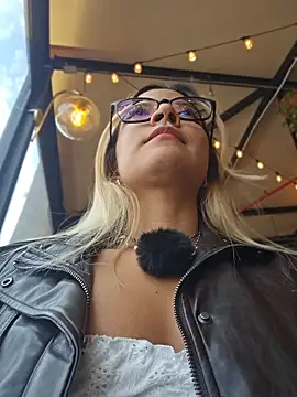 Pretty roxxyy online show from 03/20/26, 02:44