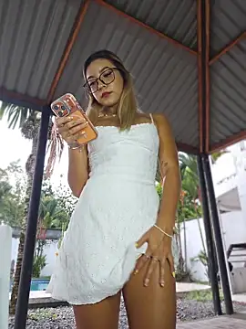 Pretty roxxyy online show from 03/22/26, 11:24