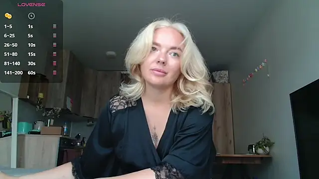 Snapshot of Eva___forever chatting on 07/02/26, 05:35 Eva forever online show from 07/02/26, 05:35