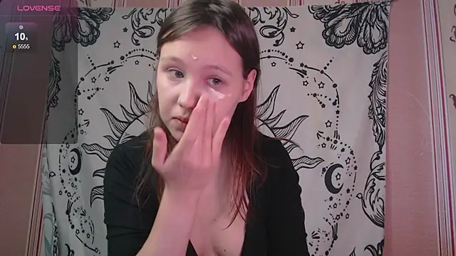 Thighswithspikes online show from 10/31/25, 09:21