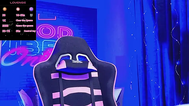 AlessiaCroft online show from 03/26/26, 05:02