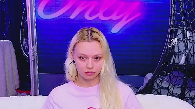 AlessiaCroft online show from 05/30/26, 03:58