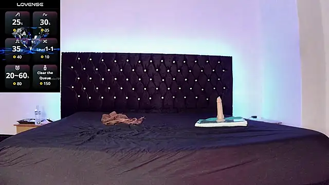 TSLeaMarie online show from 11/22/25, 05:23