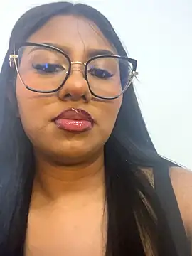 Emmily Vargas online show from 09/26/25, 08:24