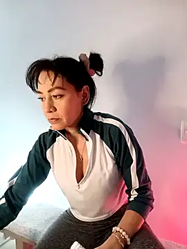 Snapshot of Alicia_Montess chatting on 09/15/25, 08:20 Alicia Montess online show from 09/15/25, 08:20