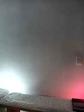 Snapshot of Alicia_Montess chatting on 09/17/25, 08:54 Alicia Montess online show from 09/17/25, 08:54