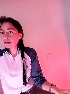 Snapshot of Alicia_Montess chatting on 10/15/25, 06:30 Alicia Montess online show from 10/15/25, 06:30