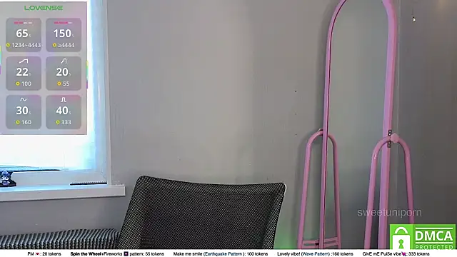 Snapshot of sweetuniporn chatting on 09/25/25, 10:19 sweetuniporn online show from 09/25/25, 10:19