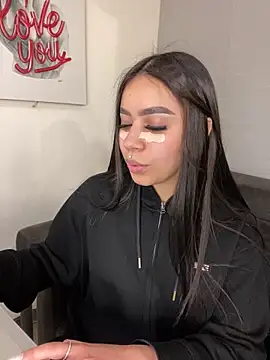 Cristina pinkk online show from 10/31/25, 02:34