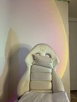 Baby  Otaku online show from 10/10/25, 10:31