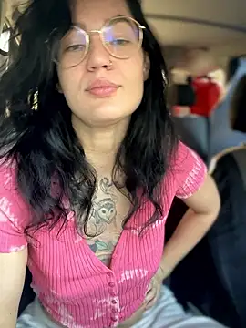 Snapshot of MeekyRich chatting on 09/27/25, 01:43 MeekyRich online show from 09/27/25, 01:43