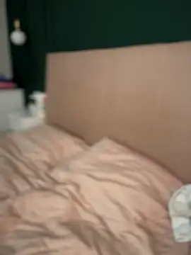 Snapshot of MeekyRich chatting on 10/14/25, 04:24 MeekyRich online show from 10/14/25, 04:24