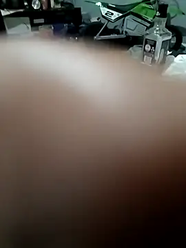 Snapshot of Tattyrob87 chatting on 03/21/25, 05:21 Tattyrob87 online show from 03/21/25, 05:21