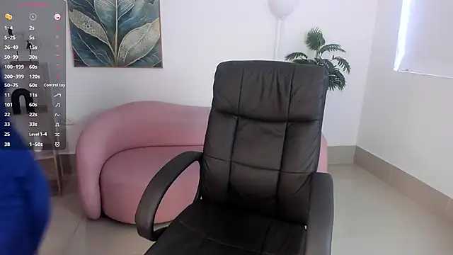 kylie soraya online show from 10/09/25, 05:33