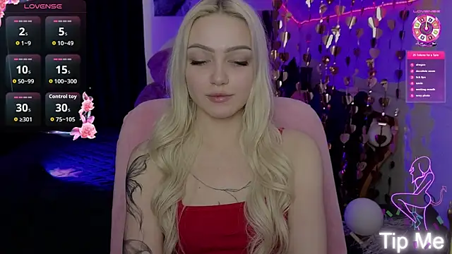 LinaLirian online show from 04/16/26, 10:16