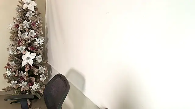  Victoria Collins online show from 12/04/25, 10:57